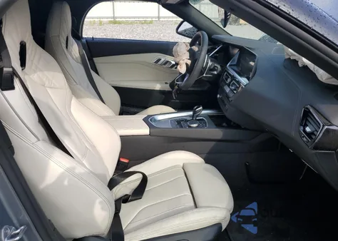 2025 BMW Z4 M40I from USA, damaged, VIN WBAHF9C04SWY46825